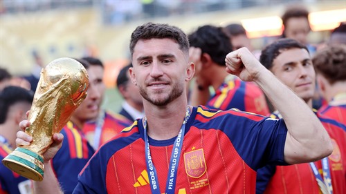The deal draws near.. Laporte agrees to join Barcelona