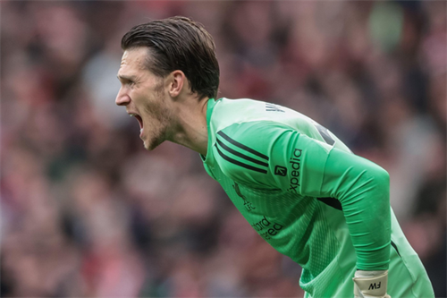Freddie Woodman extends Liverpool stay