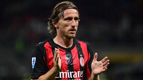 AC Milan announce contract extension for Modric
