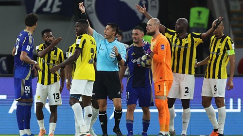 A management with no solutions: how the federation's decisions brought the club to the brink of collapse