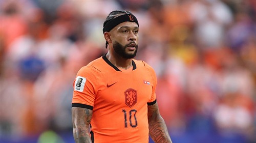 Depay in contract limbo despite desire to stay at Corinthians