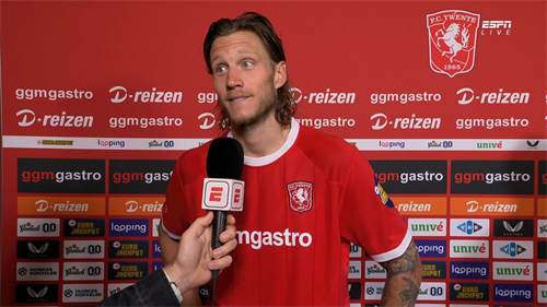 Weghorst full of frustration after FC Twente debut: ‘He is very difficult to communicate with!’