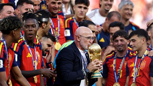 Video: Present at the World Cup, De la Fuente turns the headquarters of a Spanish newspaper into a celebration ground