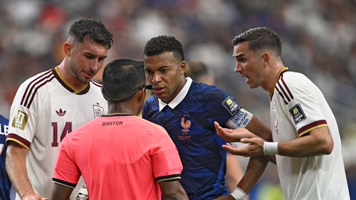 Ref responds to Deschamps' criticism of decisions in World Cup semi-final