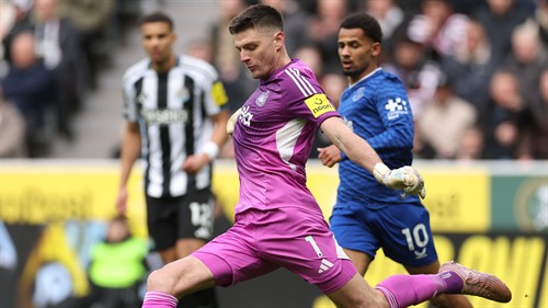 Newcastle cool Trafford pursuit as Man City set price