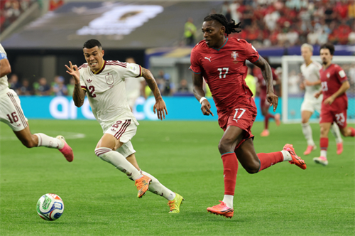 Fenerbahce step up pursuit of AC Milan's Rafael Leao as transfer options dry up