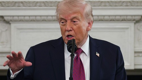 Trump sparks a crisis with a global star and brands him