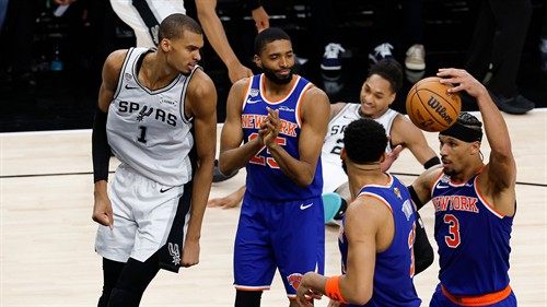 In a Paris Saint-Germain shirt and Mbappe's celebration: NBA star shows off his skills in a football match