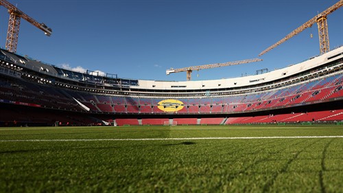 Worker dies at Camp Nou site
