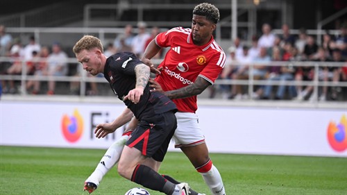 Mount hails 'brilliant' Santos after dominant Utd win
