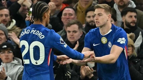 Chelsea 'exploring' shock Welbeck transfer with Alonso a keen admirer