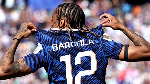 A heavyweight deal: Barcola agrees move to European giant