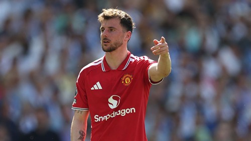 Mount hails 'brilliant' Santos after dominant Utd win