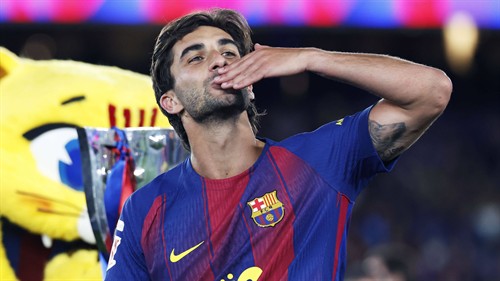Barcelona insures itself against Torres's betrayal