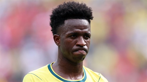 Video: amid controversy over his future, Vinicius survives an accident in Jamaica