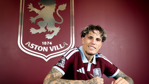 Garnacho aims dig at Chelsea after Villa move
