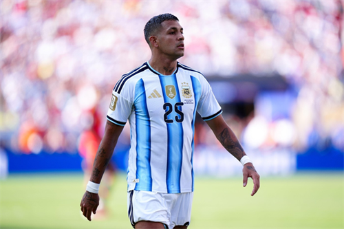 Bayer Leverkusen open talks with Marseille over Medina