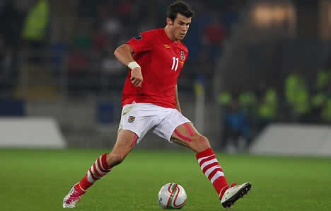 Gareth Bale delivers warning to England ahead of Euro 2012 showdown