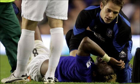 Everton's Louis Saha may not play again this season