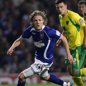 Norwich back on promotion track