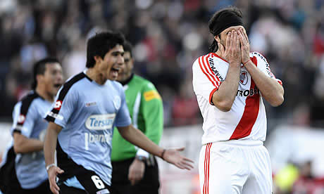 River Plate accused of allowing ultras to threaten referee at half-time