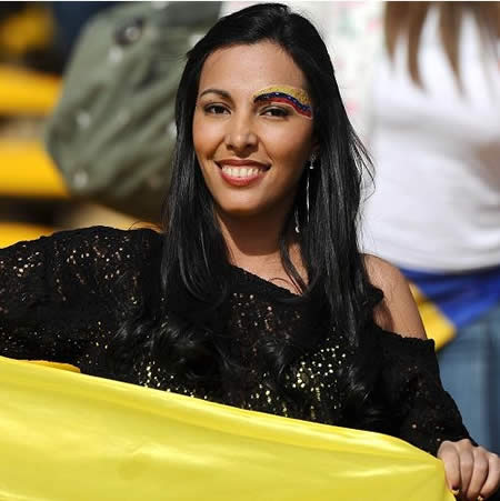 Female football fans light uppa the Copa America