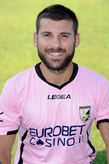 Aston VillaMilan sign Palermo's Nocerino