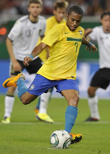 Robinho out of Brazil's London friendly with Ghana