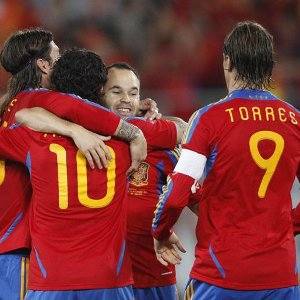 Media celebrate unity of Spanish team