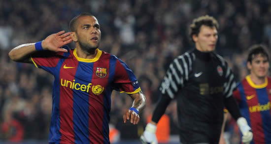 Alves rules out Anzhi switch - Brazilian defender remains committed to Barca