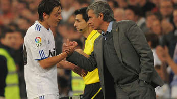 Alonso: No problem with Mourinho