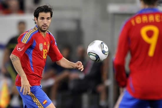 Barcelona's Cesc Fabregas out for three weeks after picking up injury in training