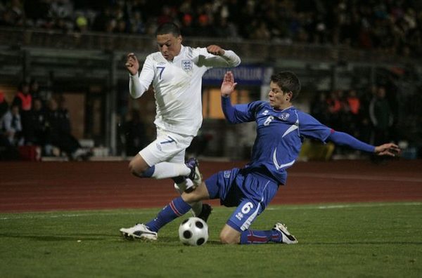 Iceland 0 England 3: Oxlade-Chamberlain hat-trick sends young Lions top