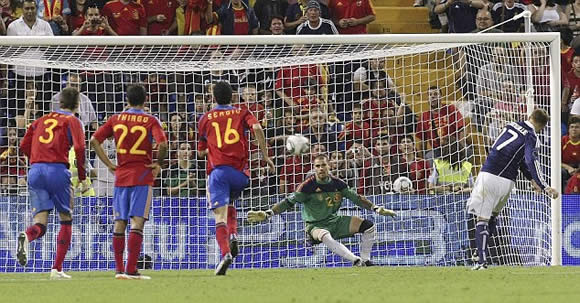 Spain 3 Scotland 1: Levein's dream dies in six minutes as Silva stars in Spanish win