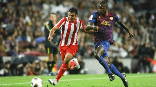 Abidal hopeful over new Barca deal