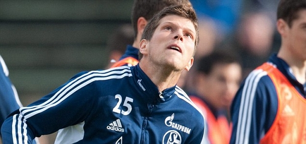 Klaas-Jan Huntelaar link to Man United rubbished by Schalke boss