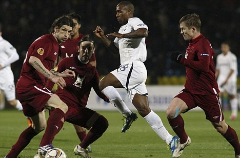 Defoe to stay at Spurs and fight for his place ahead of Euro 2012