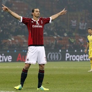 Centurion Ibra inspires Milan rout
