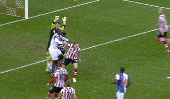 These incidents prove we need two refs