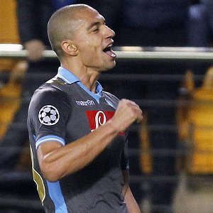 Napoli's Inler forgets Euro draw