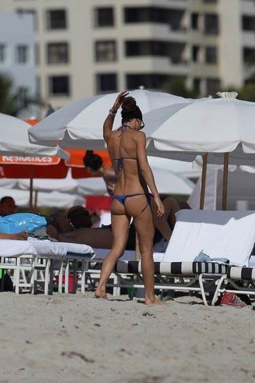 Vieri's ex-girlfriend went to the seaside for a holiday