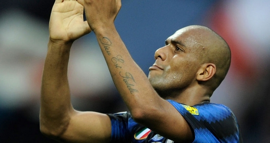 Maicon staying at Inter