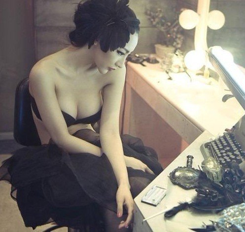 Football baby Olwen 2012 Sexy Photo