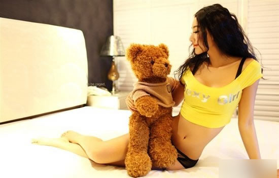 Football baby Olwen 2012 Sexy Photo