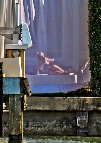 Shakira holidaying in Miami