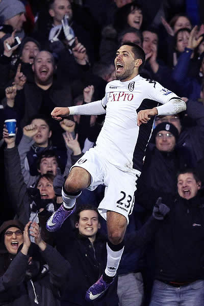 Clint Dempsey scores first American hat trick in Premier League, gets dirty  looks