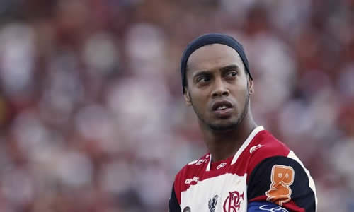 Ronaldinho joins Flamengo on Bolivia trip despite wage debt