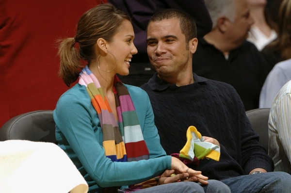 Tell you why Hollywood stars favour Lakers!