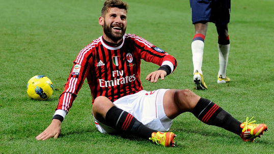 Milan in touch; Inter lose ground
