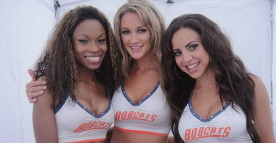 NBA Charlotte Bobcats‘s cheerleader